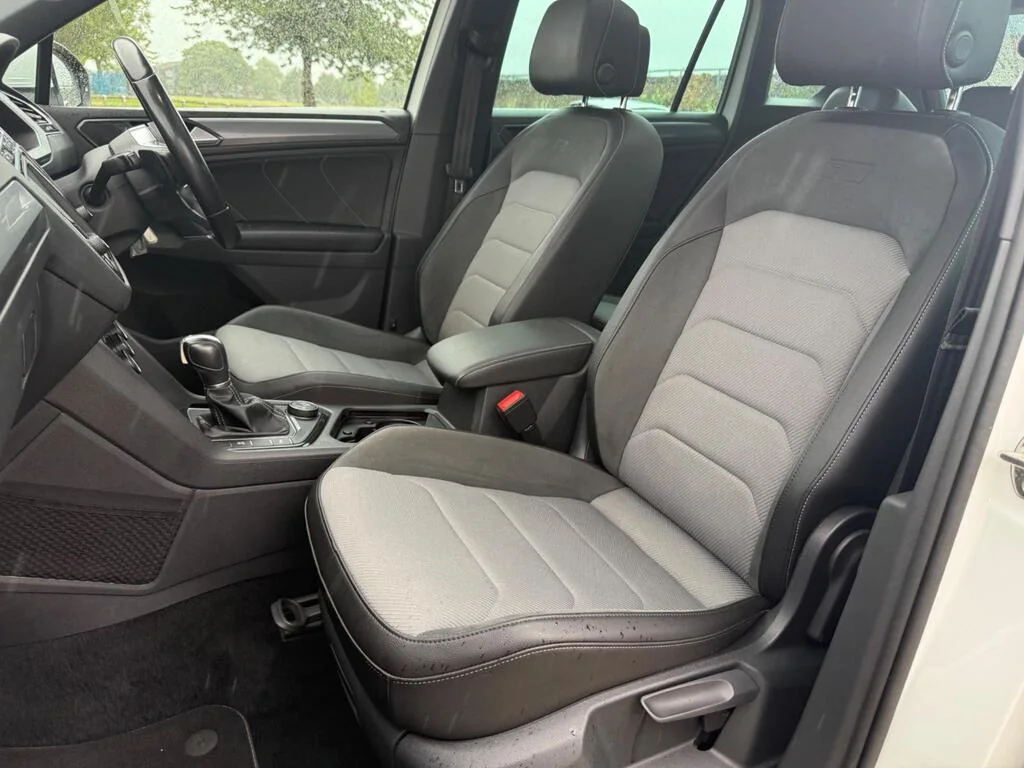 2016 Volkswagen Tiguan R-Line DSG 4Motion photo 10