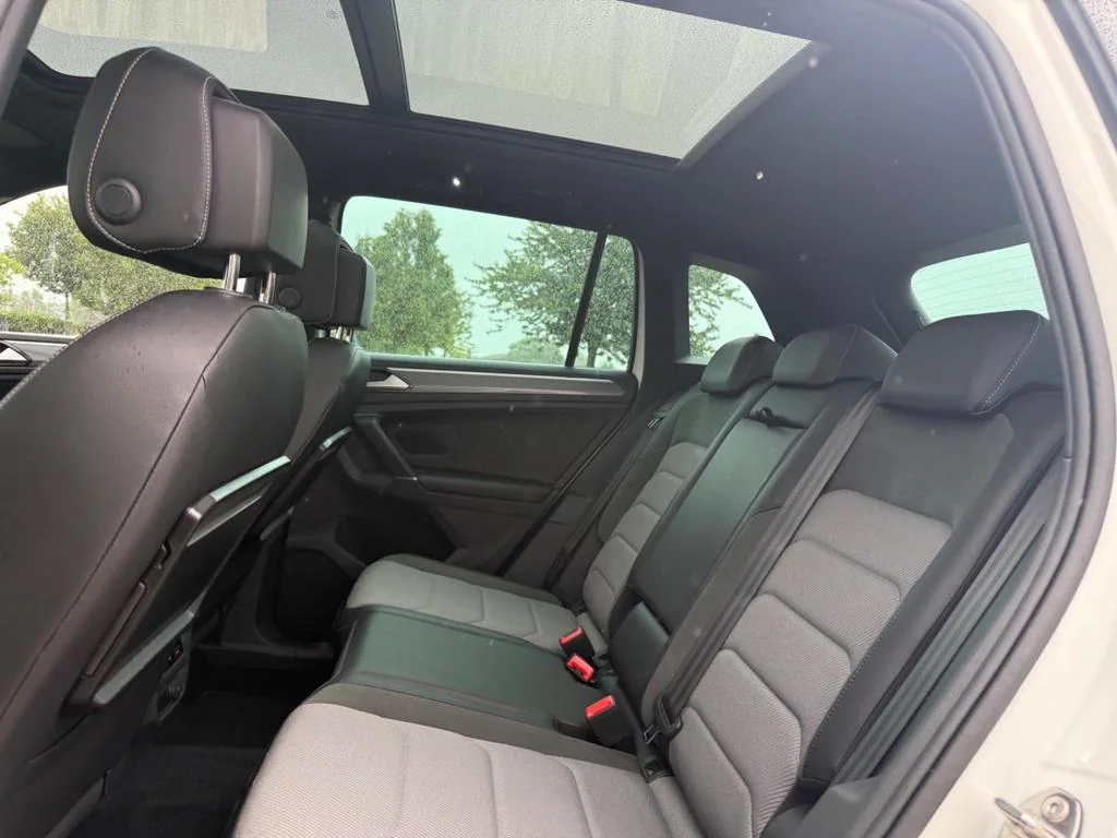 2016 Volkswagen Tiguan R-Line DSG 4Motion photo 11